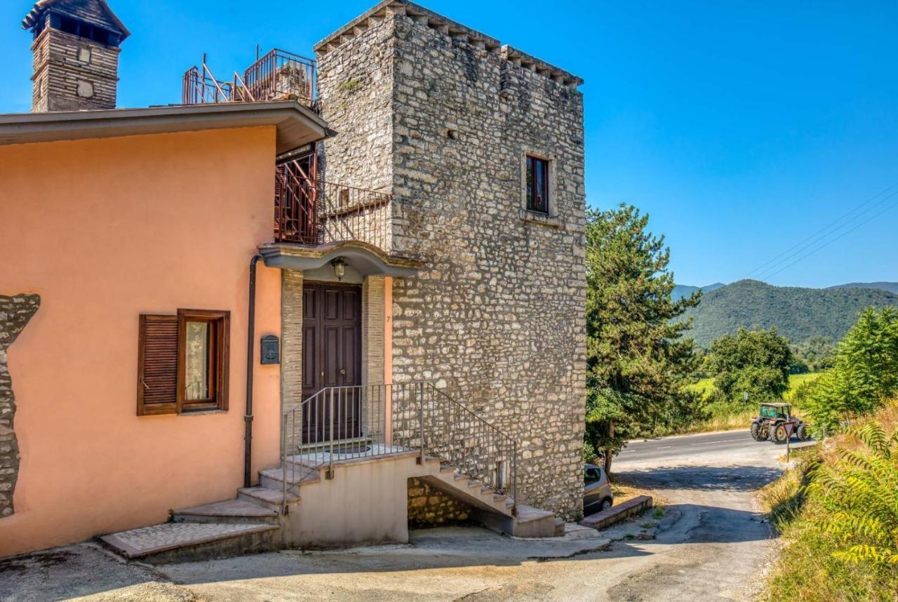 La Torre Di Piediluco Apartamento Colsantangelo Exterior foto